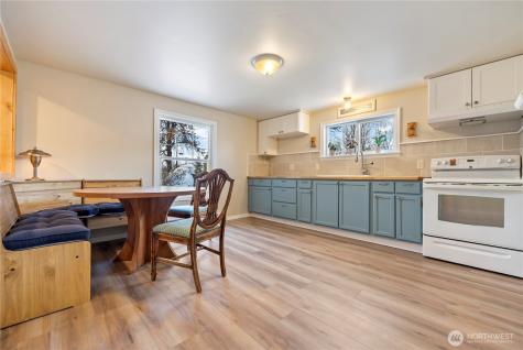 146 E Chewuch Road Winthrop WA 98862
