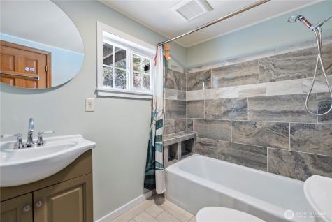 146 E Chewuch Road Winthrop WA 98862