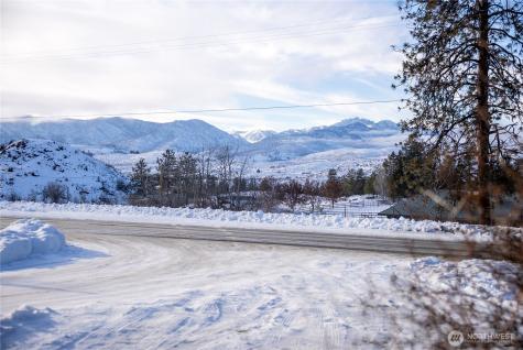 146 E Chewuch Road Winthrop WA 98862