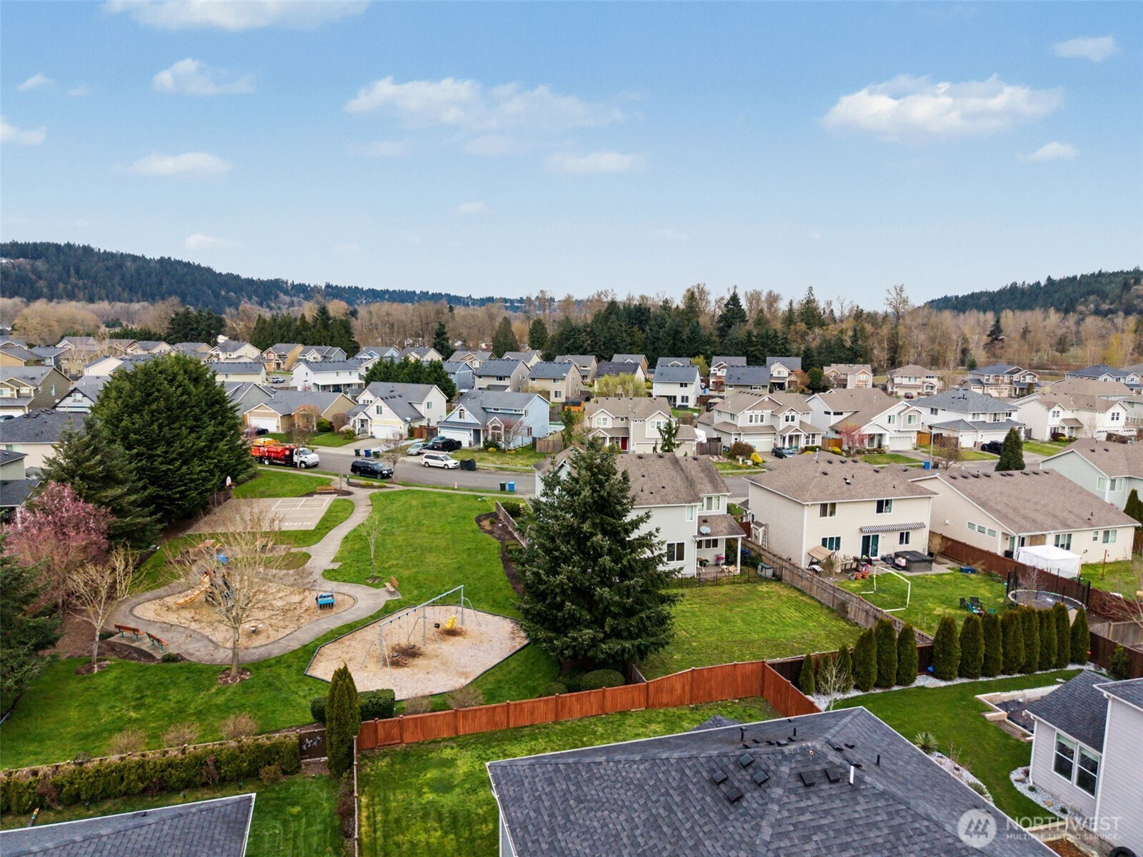 207 Fielding Street NE Orting WA 98360