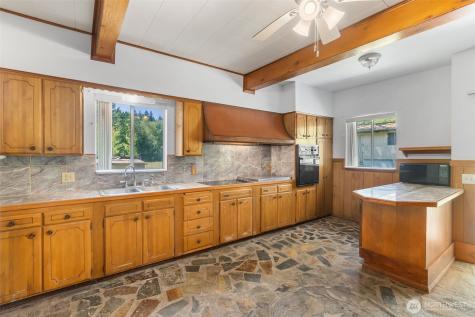 6928 View Park Road SE Port Orchard WA 98367