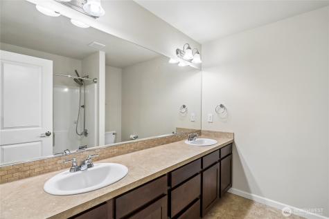 11902 59th Avenue E Puyallup WA 98373