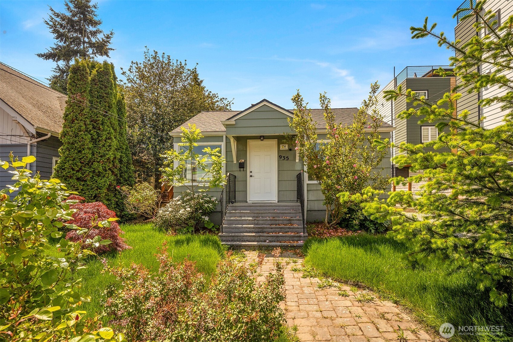 935 N 92nd Street Seattle WA 98103