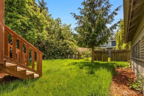 935 N 92nd Street Seattle WA 98103