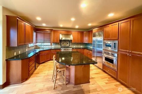 23419 NE 10th Place Sammamish WA 98074