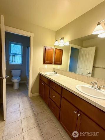 23419 NE 10th Place Sammamish WA 98074