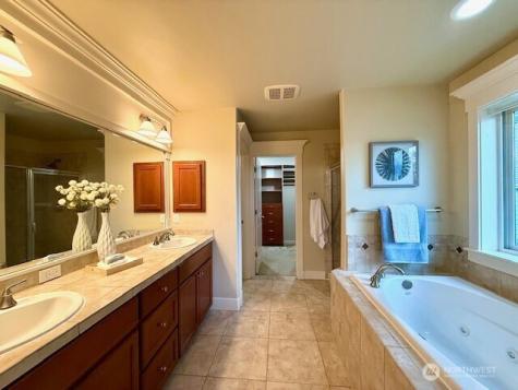 23419 NE 10th Place Sammamish WA 98074