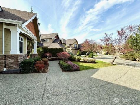 23419 NE 10th Place Sammamish WA 98074