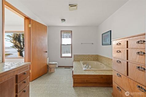 846 Bay View Court SE Ocean Shores WA 98569