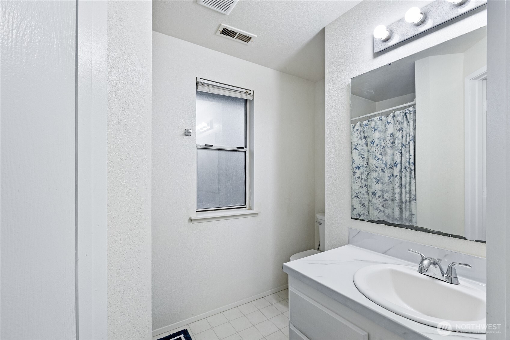 309 White River Drive Pacific WA 98047