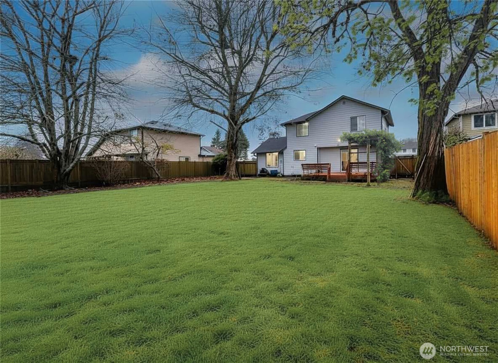 309 White River Drive Pacific WA 98047