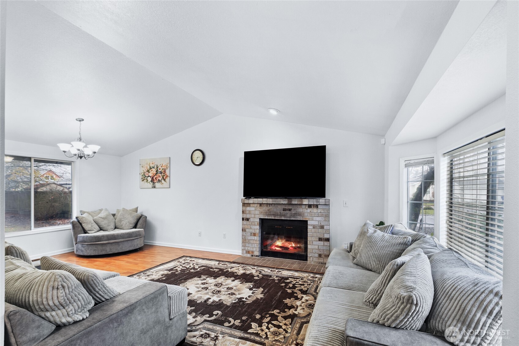 309 White River Drive Pacific WA 98047