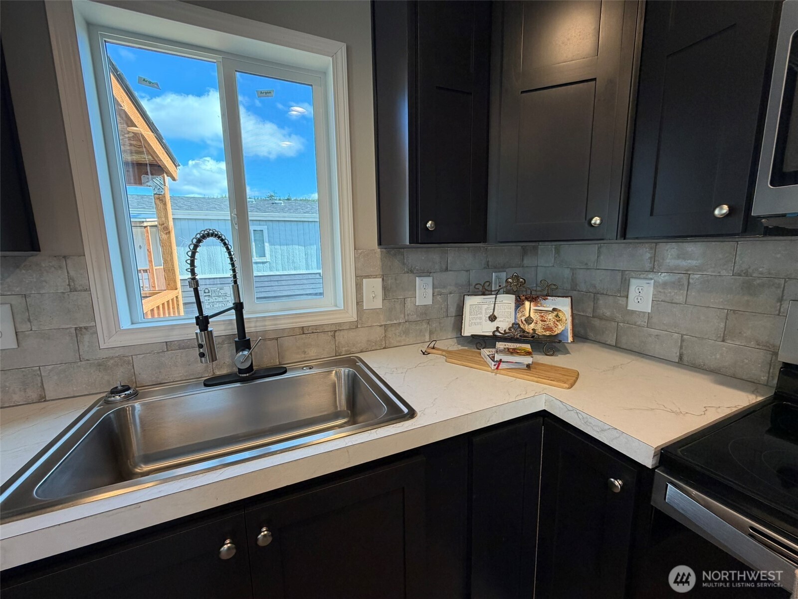 2010 Broadway Avenue Hoquiam WA 98550