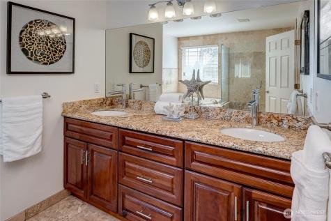 14534 27th Avenue NE Shoreline WA 98155