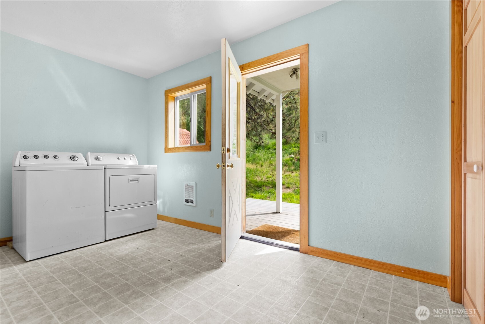 511 Bluff Street Winthrop WA 98862