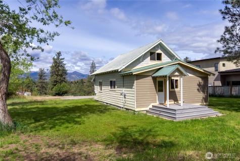 511 Bluff Street Winthrop WA 98862