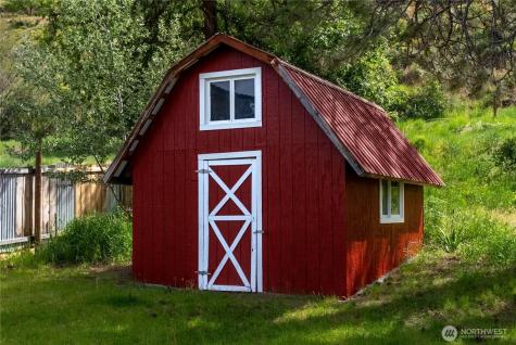 511 Bluff Street Winthrop WA 98862