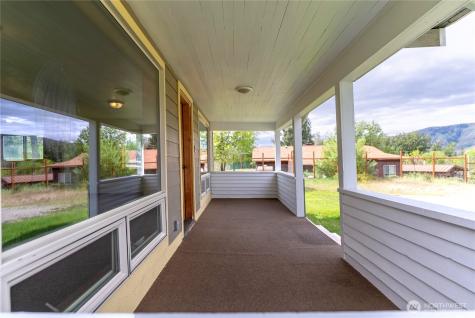 511 Bluff Street Winthrop WA 98862