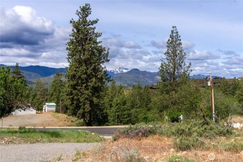 511 Bluff Street Winthrop WA 98862