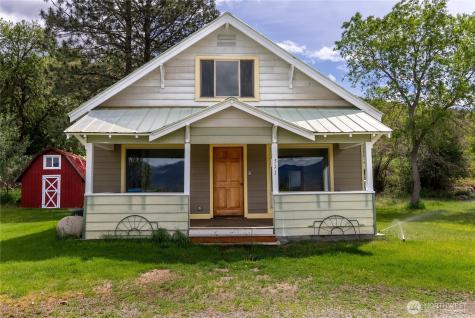 511 Bluff Street Winthrop WA 98862