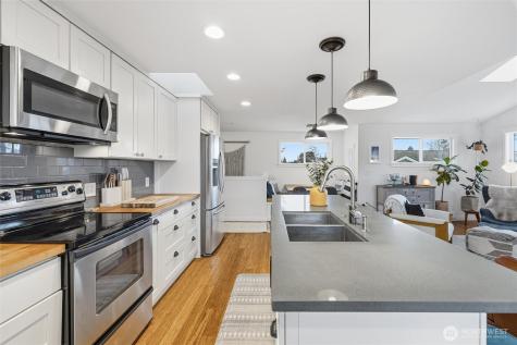 2404 Cherry Street Bellingham WA 98225