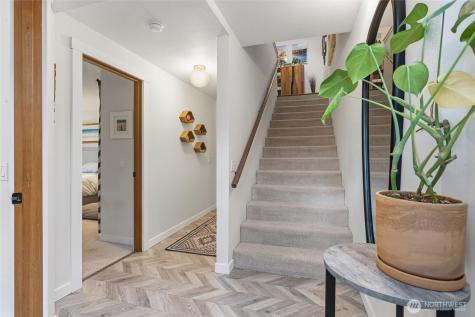 2404 Cherry Street Bellingham WA 98225