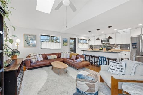 2404 Cherry Street Bellingham WA 98225