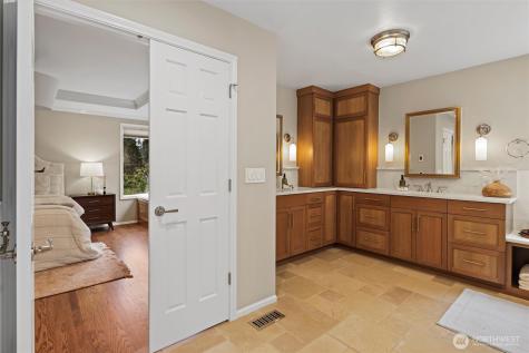 13543 160th Avenue NE Redmond WA 98052