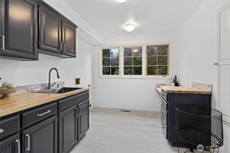 13543 160th Avenue NE Redmond WA 98052