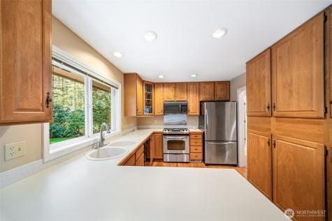 5608 Ridge High Court SW Olympia WA 98512