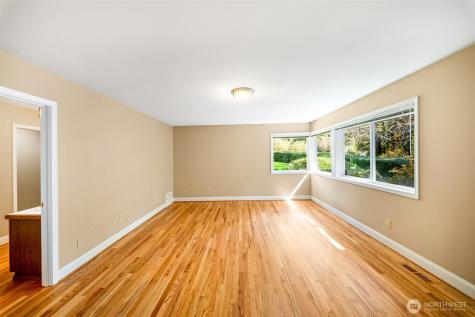 5608 Ridge High Court SW Olympia WA 98512