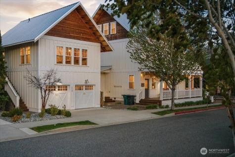 108 Jackrabbit Lane Chelan WA 98816