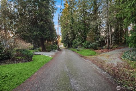 2197 Highland Drive Camano Island WA 98282
