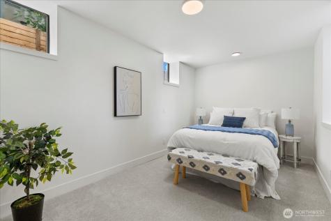 128 24th Avenue Seattle WA 98122