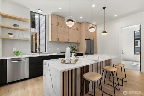 128 24th Avenue Seattle WA 98122