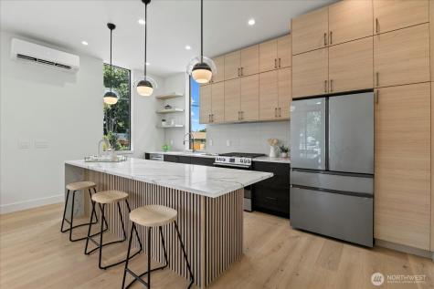 128 24th Avenue Seattle WA 98122