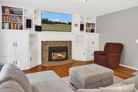 1715 Village Drive Lynden WA 98264