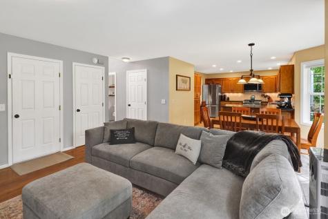 1715 Village Drive Lynden WA 98264