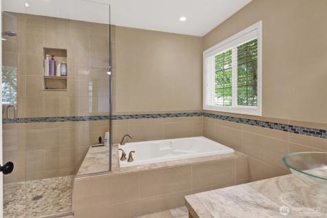 1715 Village Drive Lynden WA 98264