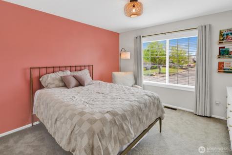 1715 Village Drive Lynden WA 98264