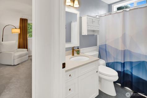 1715 Village Drive Lynden WA 98264