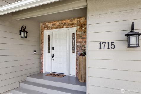 1715 Village Drive Lynden WA 98264