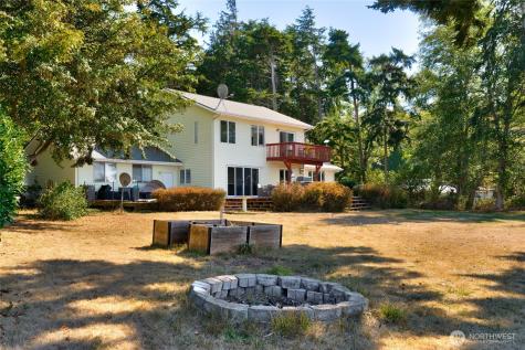 4251 Hollydale Lane Oak Harbor WA 98277