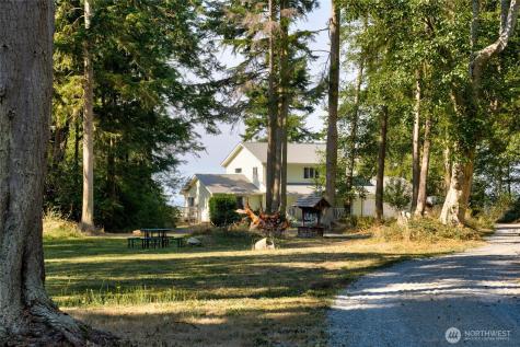 4251 Hollydale Lane Oak Harbor WA 98277