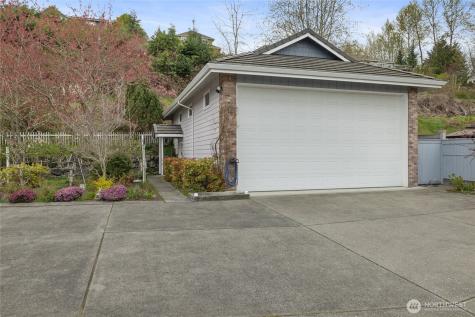 16412 139th Avenue E Puyallup WA 98374