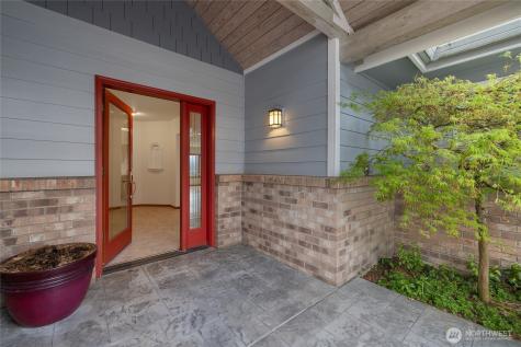 16412 139th Avenue E Puyallup WA 98374