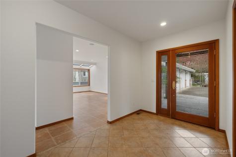16412 139th Avenue E Puyallup WA 98374