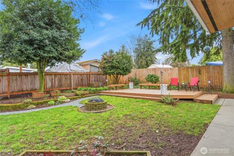 2300 NE 8th Place Renton WA 98056