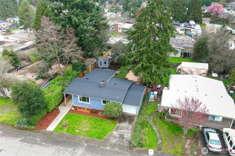 2300 NE 8th Place Renton WA 98056