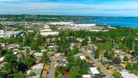 2300 NE 8th Place Renton WA 98056